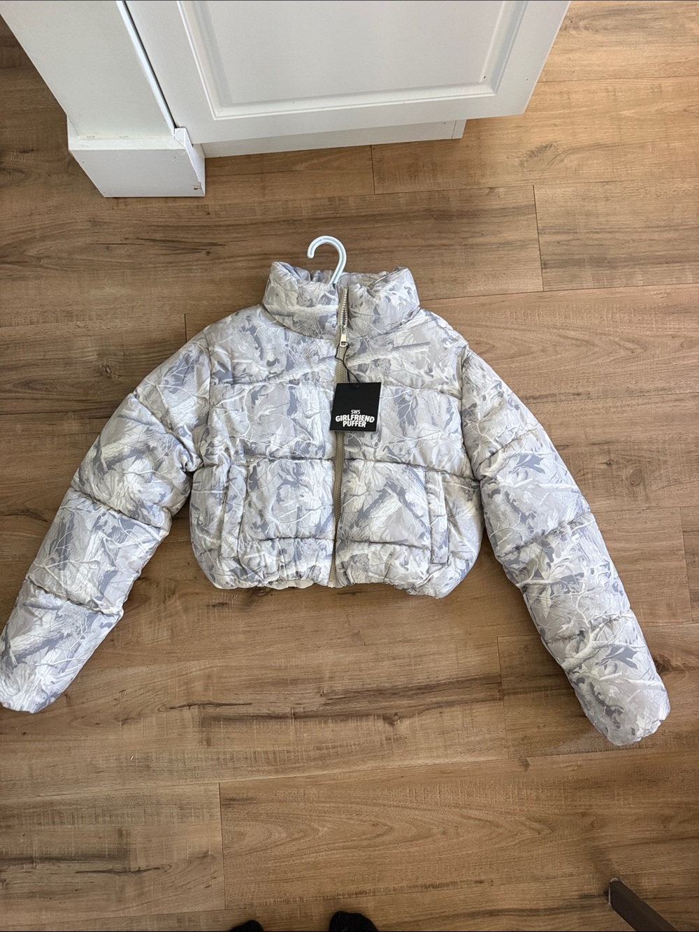 Forever 21 Light Gray camo Cropped Puffer Jacket